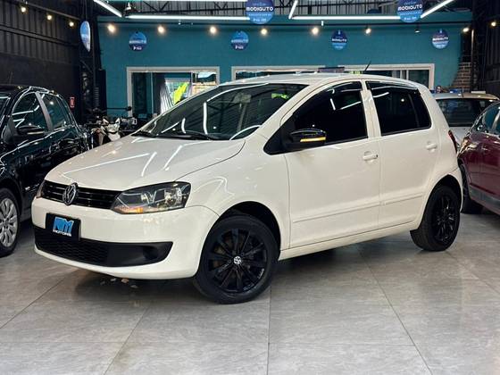 VOLKSWAGEN FOX 1.6 MI 8V FLEX 4P AUTOMATIZADO VOLKSWAGEN FOX 1.6 MI 8V FLEX 4P AUTOMATIZADO